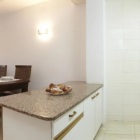 Catalonia Gardens Apartment *